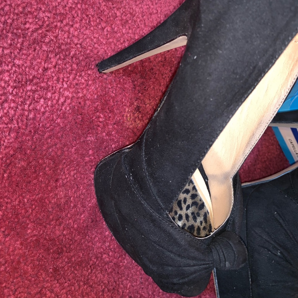 Heels - Picture 4 of 4
